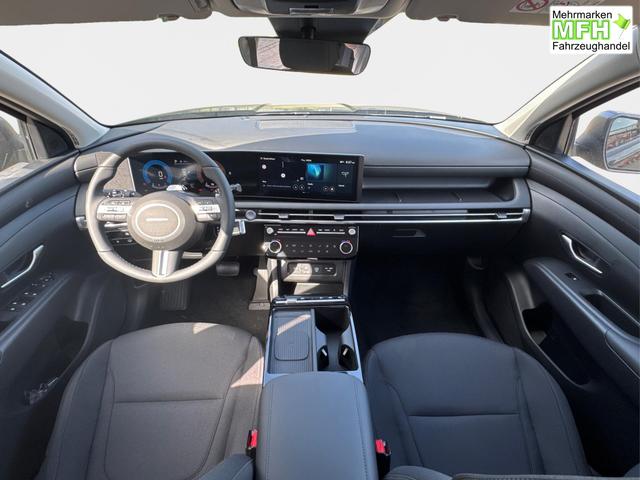 Hyundai / TUCSON / Schwarz / / / Hybrid NAVI+KAMERA+SHZ+LED+TEMPOMAT+17 ALU+PDC, Bei den verwendeten Bildern kann es sich um Beispielbilder handeln, ggf. teilweise mit Sonderausstattung.