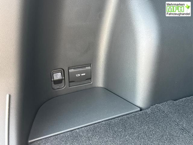 Hyundai / TUCSON / Schwarz / / / Hybrid NAVI+KAMERA+SHZ+LED+TEMPOMAT+17 ALU+PDC, Bei den verwendeten Bildern kann es sich um Beispielbilder handeln, ggf. teilweise mit Sonderausstattung.