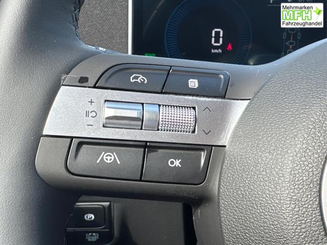 Hyundai / TUCSON / Schwarz / / / Hybrid NAVI+KAMERA+SHZ+LED+TEMPOMAT+17 ALU+PDC, Bei den verwendeten Bildern kann es sich um Beispielbilder handeln, ggf. teilweise mit Sonderausstattung.