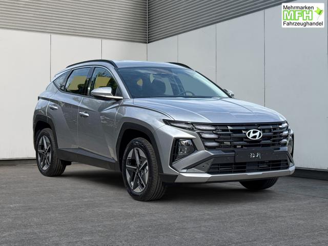 Hyundai / TUCSON / Silber / / / Hybrid NAVI+KAMERA+SHZ+LED+TEMPOMAT+17 ALU+PDC, Bei den verwendeten Bildern kann es sich um Beispielbilder handeln, ggf. teilweise mit Sonderausstattung.