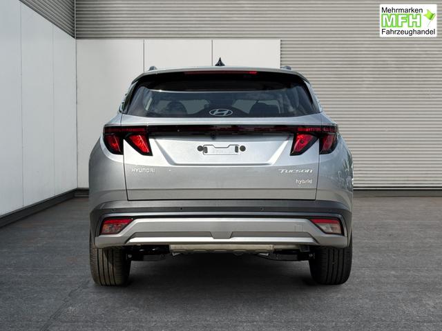 Hyundai / TUCSON / Silber / / / Hybrid NAVI+KAMERA+SHZ+LED+TEMPOMAT+17 ALU+PDC, Bei den verwendeten Bildern kann es sich um Beispielbilder handeln, ggf. teilweise mit Sonderausstattung.