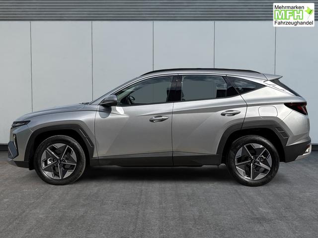 Hyundai / TUCSON / Silber / / / Hybrid NAVI+KAMERA+SHZ+LED+TEMPOMAT+17 ALU+PDC, Bei den verwendeten Bildern kann es sich um Beispielbilder handeln, ggf. teilweise mit Sonderausstattung.