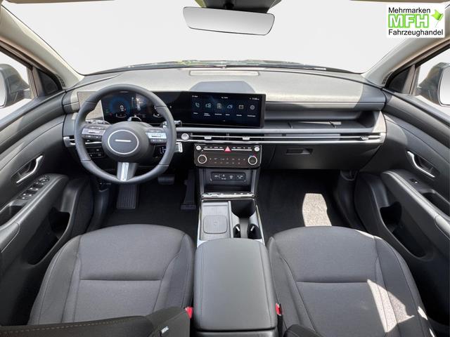 Hyundai / TUCSON / Gr&uuml;n / / / Hybrid NAVI+KAMERA+SHZ+LED+TEMPOMAT+17 ALU+PDC, Bei den verwendeten Bildern kann es sich um Beispielbilder handeln, ggf. teilweise mit Sonderausstattung.