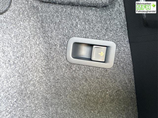 Skoda / Karoq / Silber / / / AHK+el.HECKKLAPPE+KAMERA+PDC+ACC, Bei den verwendeten Bildern kann es sich um Beispielbilder handeln, ggf. teilweise mit Sonderausstattung.