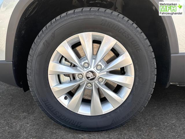 Skoda / Karoq / Silber / / / AHK+el.HECKKLAPPE+KAMERA+PDC+ACC, Bei den verwendeten Bildern kann es sich um Beispielbilder handeln, ggf. teilweise mit Sonderausstattung.