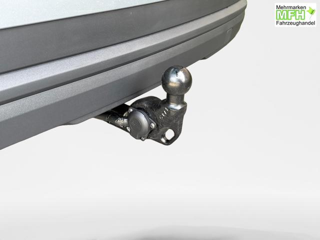Skoda / Karoq / Silber / / / AHK+el.HECKKLAPPE+KAMERA+PDC+ACC, Bei den verwendeten Bildern kann es sich um Beispielbilder handeln, ggf. teilweise mit Sonderausstattung.