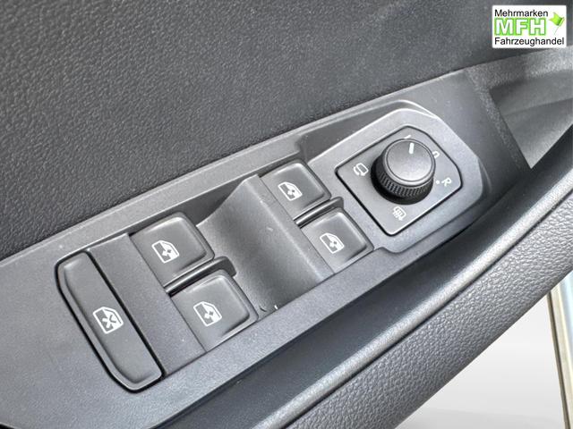 Skoda / Karoq / Silber / / / AHK+el.HECKKLAPPE+KAMERA+PDC+ACC, Bei den verwendeten Bildern kann es sich um Beispielbilder handeln, ggf. teilweise mit Sonderausstattung.