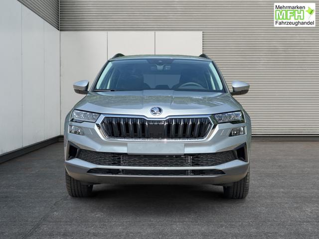 Skoda / Karoq / Silber / / / AHK+el.HECKKLAPPE+KAMERA+PDC+ACC, Bei den verwendeten Bildern kann es sich um Beispielbilder handeln, ggf. teilweise mit Sonderausstattung.