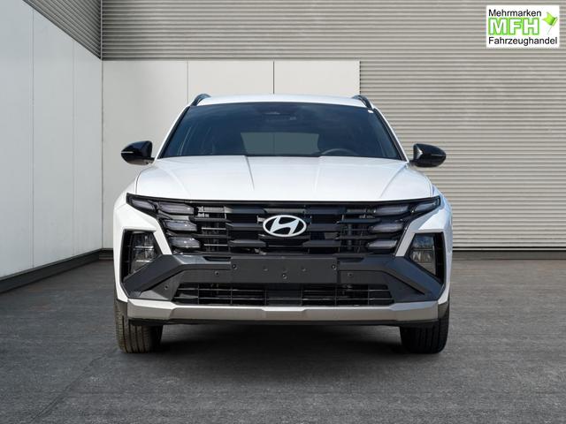 Hyundai / TUCSON / Wei&szlig; / / / Hybrid NAVI+KAMERA+SHZ+LED+TEMPOMAT+17 ALU+PDC, Bei den verwendeten Bildern kann es sich um Beispielbilder handeln, ggf. teilweise mit Sonderausstattung.
