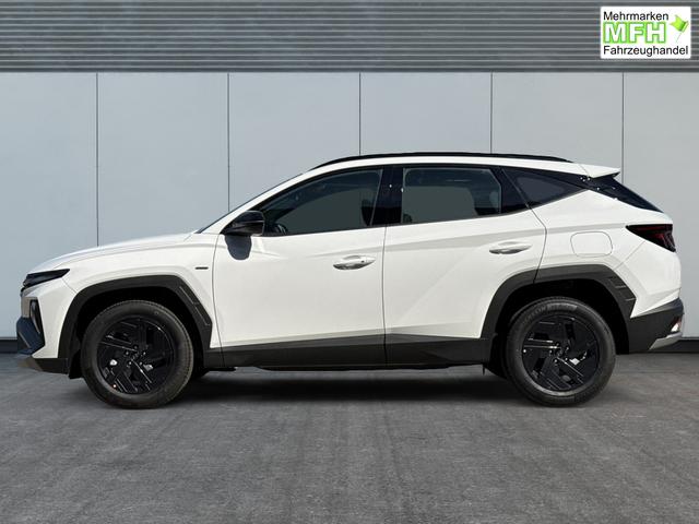 Hyundai / TUCSON / Wei&szlig; / / / Hybrid NAVI+KAMERA+SHZ+LED+TEMPOMAT+17 ALU+PDC, Bei den verwendeten Bildern kann es sich um Beispielbilder handeln, ggf. teilweise mit Sonderausstattung.