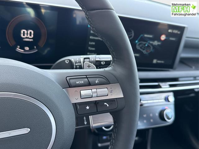 Hyundai / TUCSON / Wei&szlig; / / / Hybrid NAVI+KAMERA+SHZ+LED+TEMPOMAT+17 ALU+PDC, Bei den verwendeten Bildern kann es sich um Beispielbilder handeln, ggf. teilweise mit Sonderausstattung.