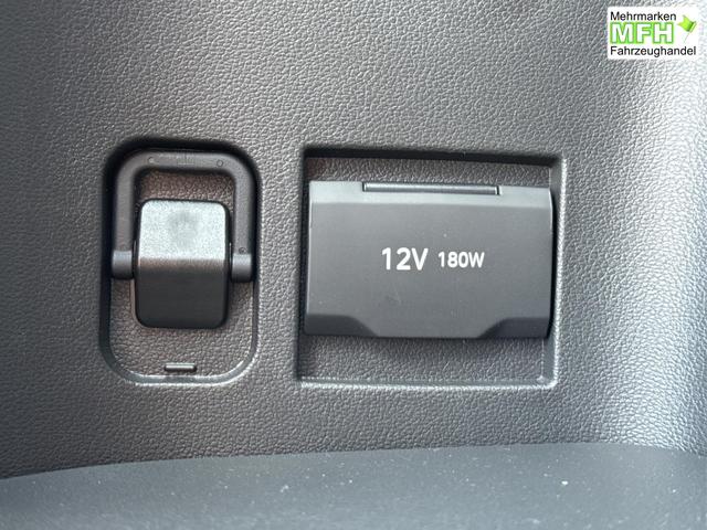 Hyundai / TUCSON / Wei&szlig; / / / Hybrid NAVI+KAMERA+SHZ+LED+TEMPOMAT+17 ALU+PDC, Bei den verwendeten Bildern kann es sich um Beispielbilder handeln, ggf. teilweise mit Sonderausstattung.