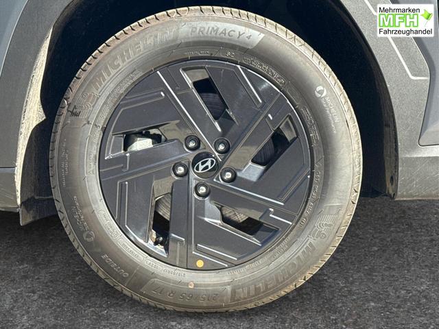 Hyundai / TUCSON / Grau / / / Hybrid NAVI+KAMERA+SHZ+LED+TEMPOMAT+17 ALU+PDC, Bei den verwendeten Bildern kann es sich um Beispielbilder handeln, ggf. teilweise mit Sonderausstattung.