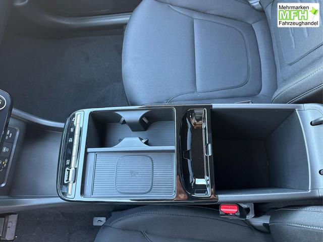 Hyundai / TUCSON / Grau / / / Hybrid NAVI+KAMERA+SHZ+LED+TEMPOMAT+17 ALU+PDC, Bei den verwendeten Bildern kann es sich um Beispielbilder handeln, ggf. teilweise mit Sonderausstattung.