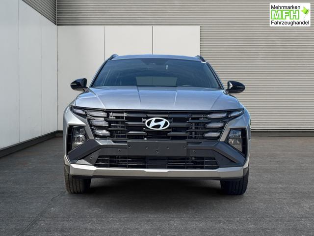 Hyundai / TUCSON / Silber / / / Hybrid NAVI+KAMERA+SHZ+LED+TEMPOMAT+17 ALU+PDC, Bei den verwendeten Bildern kann es sich um Beispielbilder handeln, ggf. teilweise mit Sonderausstattung.