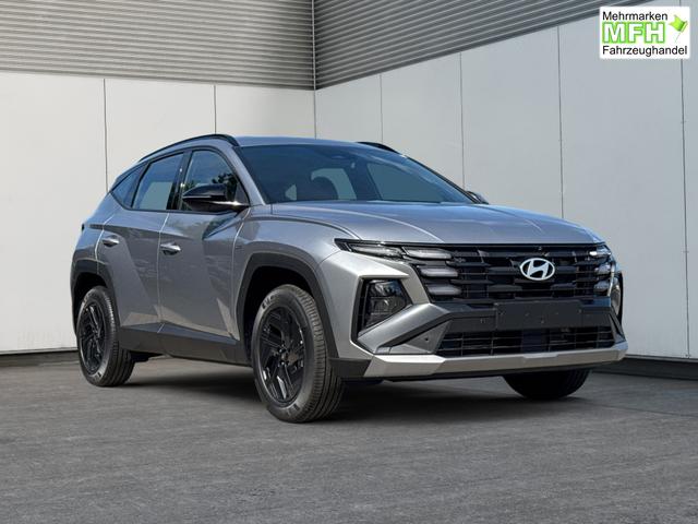 Hyundai / TUCSON / Silber / / / Hybrid NAVI+KAMERA+SHZ+LED+TEMPOMAT+17 ALU+PDC, Bei den verwendeten Bildern kann es sich um Beispielbilder handeln, ggf. teilweise mit Sonderausstattung.