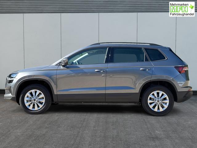 Skoda / Karoq / / / / AHK+el.HECKKLAPPE+KAMERA+PDC+ACC, Bei den verwendeten Bildern kann es sich um Beispielbilder handeln, ggf. teilweise mit Sonderausstattung.