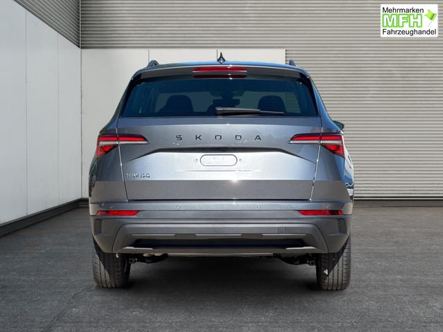 Skoda / Karoq / / / / AHK+el.HECKKLAPPE+KAMERA+PDC+ACC, Bei den verwendeten Bildern kann es sich um Beispielbilder handeln, ggf. teilweise mit Sonderausstattung.