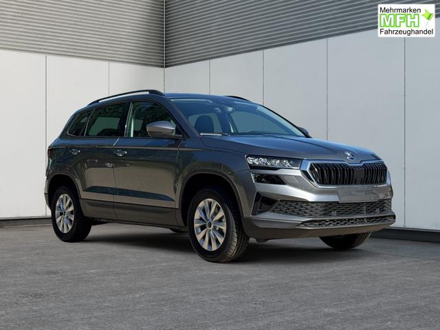 Skoda / Karoq / / / / AHK+el.HECKKLAPPE+KAMERA+PDC+ACC, Bei den verwendeten Bildern kann es sich um Beispielbilder handeln, ggf. teilweise mit Sonderausstattung.