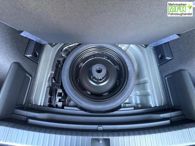 Skoda / Karoq / / / / AHK+el.HECKKLAPPE+KAMERA+PDC+ACC, Bei den verwendeten Bildern kann es sich um Beispielbilder handeln, ggf. teilweise mit Sonderausstattung.
