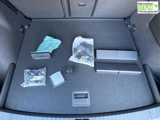 Skoda / Karoq / / / / AHK+el.HECKKLAPPE+KAMERA+PDC+ACC, Bei den verwendeten Bildern kann es sich um Beispielbilder handeln, ggf. teilweise mit Sonderausstattung.