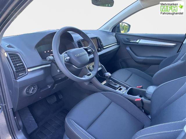 Skoda / Karoq / / / / AHK+el.HECKKLAPPE+KAMERA+PDC+ACC, Bei den verwendeten Bildern kann es sich um Beispielbilder handeln, ggf. teilweise mit Sonderausstattung.