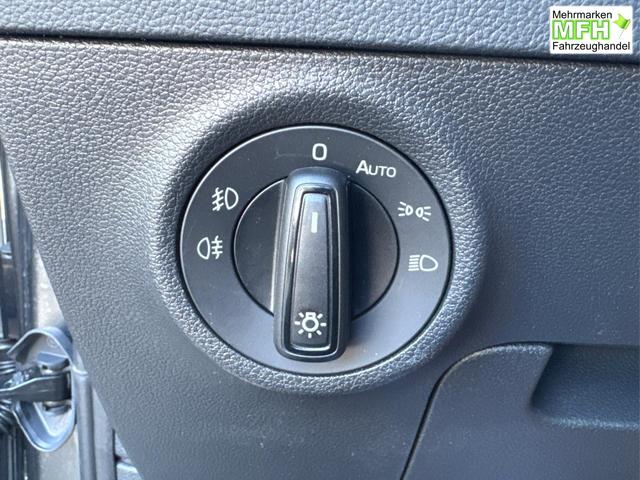 Skoda / Karoq / / / / AHK+el.HECKKLAPPE+KAMERA+PDC+ACC, Bei den verwendeten Bildern kann es sich um Beispielbilder handeln, ggf. teilweise mit Sonderausstattung.