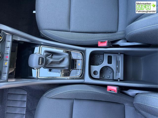 Skoda / Karoq / / / / AHK+el.HECKKLAPPE+KAMERA+PDC+ACC, Bei den verwendeten Bildern kann es sich um Beispielbilder handeln, ggf. teilweise mit Sonderausstattung.