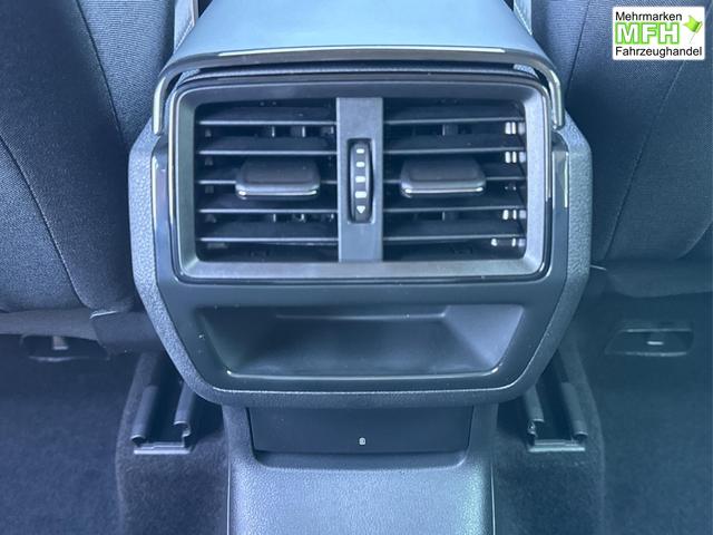 Skoda / Karoq / / / / AHK+el.HECKKLAPPE+KAMERA+PDC+ACC, Bei den verwendeten Bildern kann es sich um Beispielbilder handeln, ggf. teilweise mit Sonderausstattung.