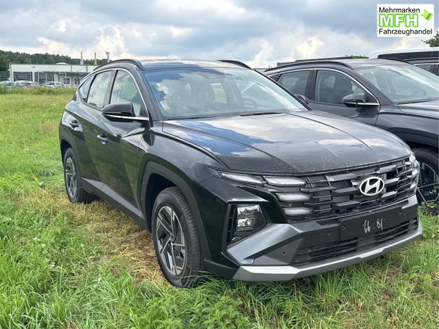 Hyundai / TUCSON / Schwarz / / / NAVI+KAMERA+SHZ+LED+TEMPOMAT+17 ALU+PDC, Bei den verwendeten Bildern kann es sich um Beispielbilder handeln, ggf. teilweise mit Sonderausstattung.