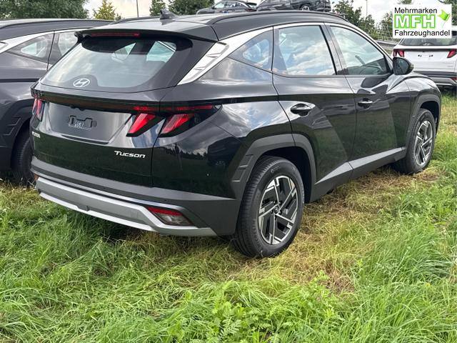 Hyundai / TUCSON / Schwarz / / / NAVI+KAMERA+SHZ+LED+TEMPOMAT+17 ALU+PDC, Bei den verwendeten Bildern kann es sich um Beispielbilder handeln, ggf. teilweise mit Sonderausstattung.