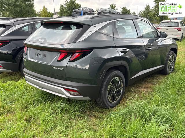 Hyundai / TUCSON / Gr&uuml;n / / / NAVI+KAMERA+SHZ+LED+TEMPOMAT+17 ALU+PDC, Bei den verwendeten Bildern kann es sich um Beispielbilder handeln, ggf. teilweise mit Sonderausstattung.