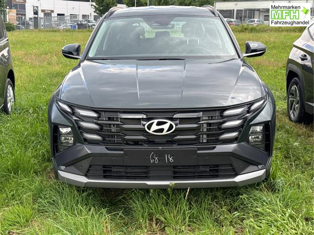 Hyundai / TUCSON / Gr&uuml;n / / / NAVI+KAMERA+SHZ+LED+TEMPOMAT+17 ALU+PDC, Bei den verwendeten Bildern kann es sich um Beispielbilder handeln, ggf. teilweise mit Sonderausstattung.