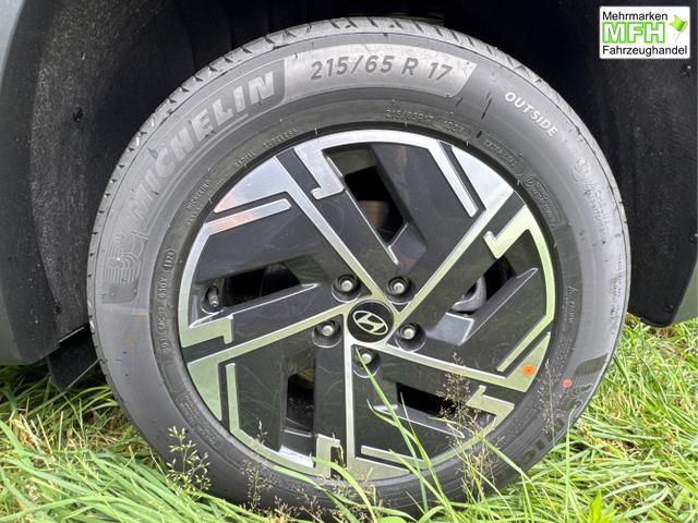 Hyundai / TUCSON / Gr&uuml;n / / / NAVI+KAMERA+SHZ+LED+TEMPOMAT+17 ALU+PDC, Bei den verwendeten Bildern kann es sich um Beispielbilder handeln, ggf. teilweise mit Sonderausstattung.