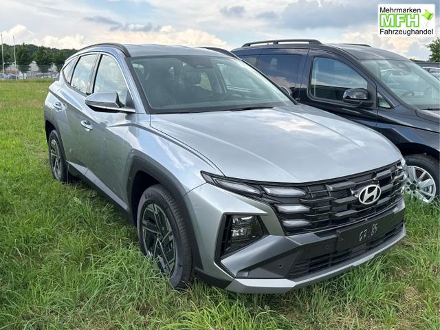 Hyundai / TUCSON / Silber / / / NAVI+KAMERA+SHZ+LED+TEMPOMAT+17 ALU+PDC, Bei den verwendeten Bildern kann es sich um Beispielbilder handeln, ggf. teilweise mit Sonderausstattung.