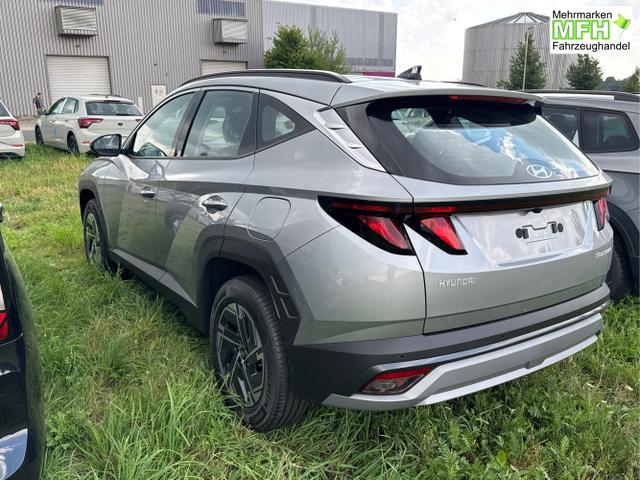 Hyundai / TUCSON / Silber / / / NAVI+KAMERA+SHZ+LED+TEMPOMAT+17 ALU+PDC, Bei den verwendeten Bildern kann es sich um Beispielbilder handeln, ggf. teilweise mit Sonderausstattung.