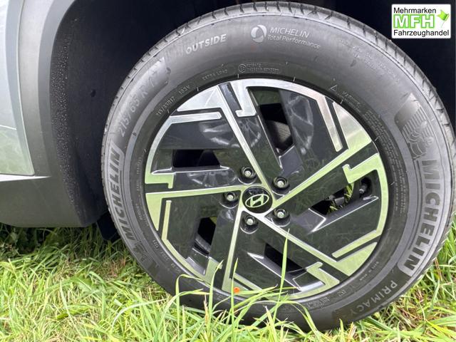 Hyundai / TUCSON / Silber / / / NAVI+KAMERA+SHZ+LED+TEMPOMAT+17 ALU+PDC, Bei den verwendeten Bildern kann es sich um Beispielbilder handeln, ggf. teilweise mit Sonderausstattung.