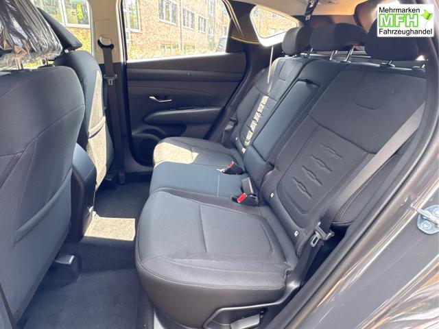 Hyundai / TUCSON / Grau / / / NAVI+KAMERA+SHZ+LED+TEMPOMAT+17 ALU+PDC, Bei den verwendeten Bildern kann es sich um Beispielbilder handeln, ggf. teilweise mit Sonderausstattung.
