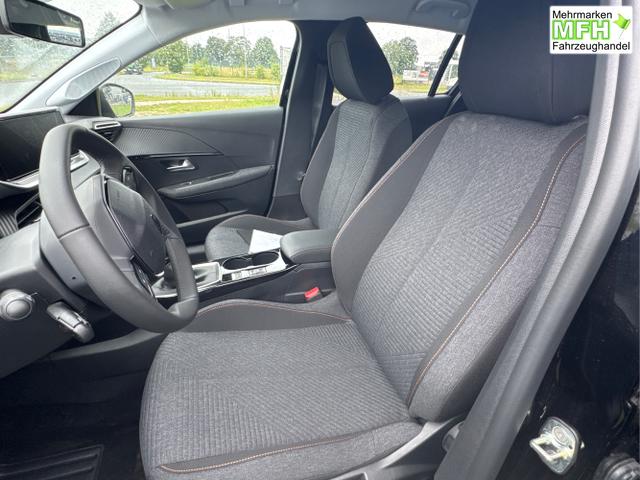 Peugeot / 208 / Schwarz / / / MAN6+KAMERA+NAVI+SHZ+LED+PDC+TEMPOMAT, Bei den verwendeten Bildern kann es sich um Beispielbilder handeln, ggf. teilweise mit Sonderausstattung.