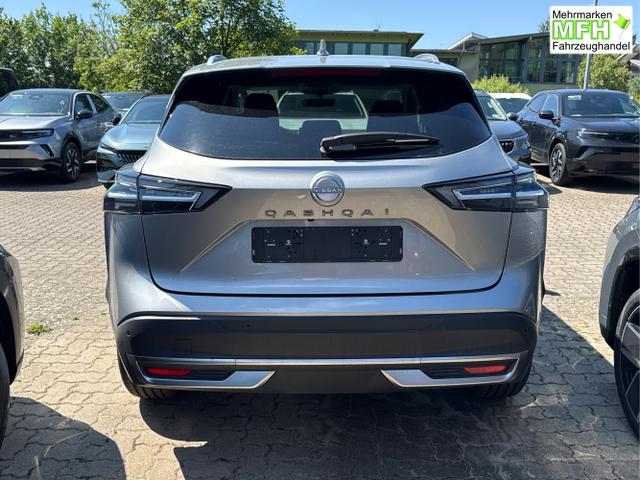 Nissan / Qashqai / Silber / / / KAMERA+ACC+PDC+EL.HECKKL.+SHZ+LED , Bei den verwendeten Bildern kann es sich um Beispielbilder handeln, ggf. teilweise mit Sonderausstattung.