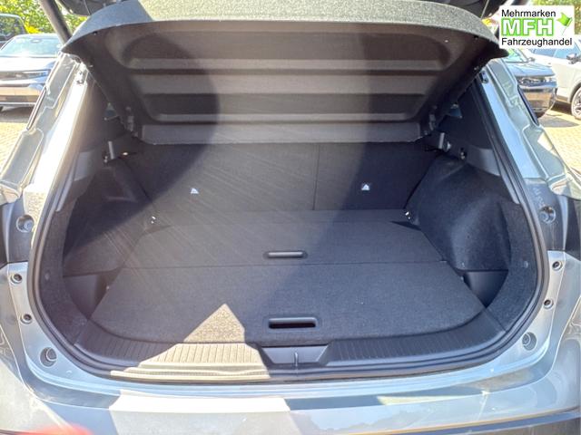 Nissan / Qashqai / Silber / / / KAMERA+ACC+PDC+EL.HECKKL.+SHZ+LED , Bei den verwendeten Bildern kann es sich um Beispielbilder handeln, ggf. teilweise mit Sonderausstattung.