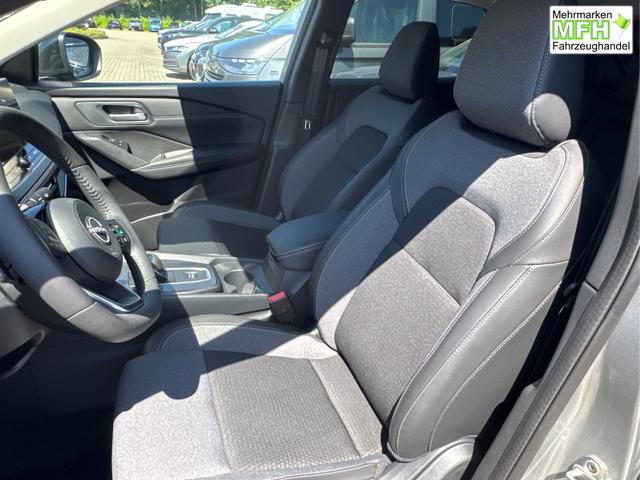 Nissan / Qashqai / Silber / / / KAMERA+ACC+PDC+EL.HECKKL.+SHZ+LED , Bei den verwendeten Bildern kann es sich um Beispielbilder handeln, ggf. teilweise mit Sonderausstattung.