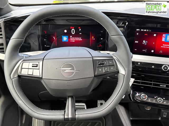 Opel / Mokka / Schwarz / / / SHZ+KAMERA+LED+PDC+17LM