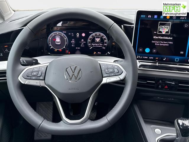 Volkswagen / Golf / Schwarz / / / ACC+SHZ+KLIMA+KAMERA+APP CONNECT+LED+17 ALU
