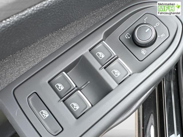 Volkswagen / Golf / Schwarz / / / ACC+SHZ+KLIMA+KAMERA+APP CONNECT+LED+17 ALU