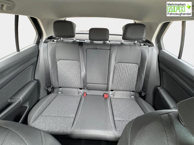 Volkswagen / Golf / Schwarz / / / ACC+SHZ+KLIMA+KAMERA+APP CONNECT+LED+17 ALU