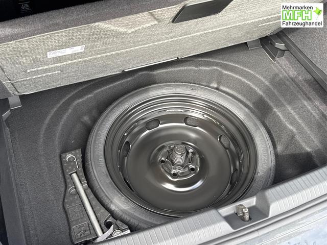 Volkswagen / Golf / Grau / / / ACC+SHZ+KLIMA+KAMERA+APP CONNECT+LED+17 ALU