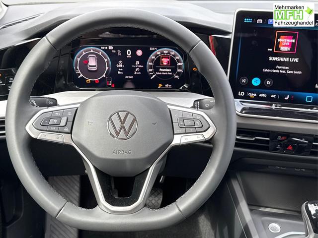 Volkswagen / Golf / Grau / / / ACC+SHZ+KLIMA+KAMERA+APP CONNECT+LED+17 ALU