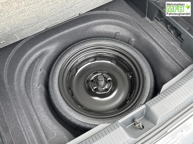 Volkswagen / Golf Variant / Schwarz / / / AHK+ACC+eHK+KAMERA+SHZ+KLIMA+LED+17 ALU