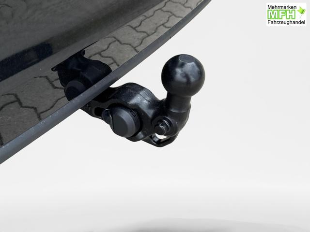 Volkswagen / Golf Variant / Schwarz / / / AHK+ACC+eHK+KAMERA+SHZ+KLIMA+LED+17 ALU